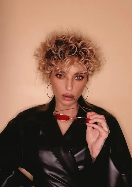 Я Evalibra, 35, из Москвы, ищу знакомство для приятного времяпровождения