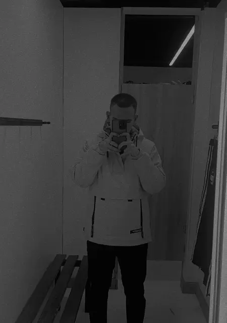 Я Макс, 19, из Липецка, ищу знакомства без обязательств