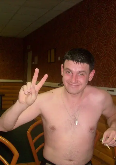 Павел из Калтана, мне 40, познакомлюсь на одну ночь