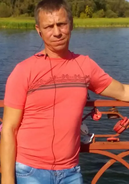 Я Юрий, 54, из Богородицка, ищу знакомство для постоянных отношений