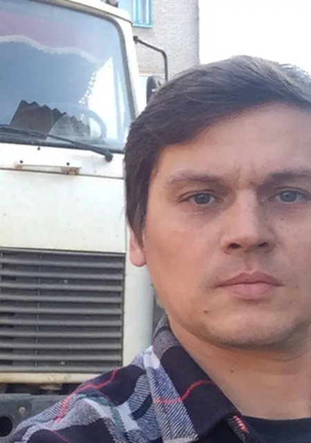 Я Даниил, 48, из Ангарска, ищу знакомства без обязательств