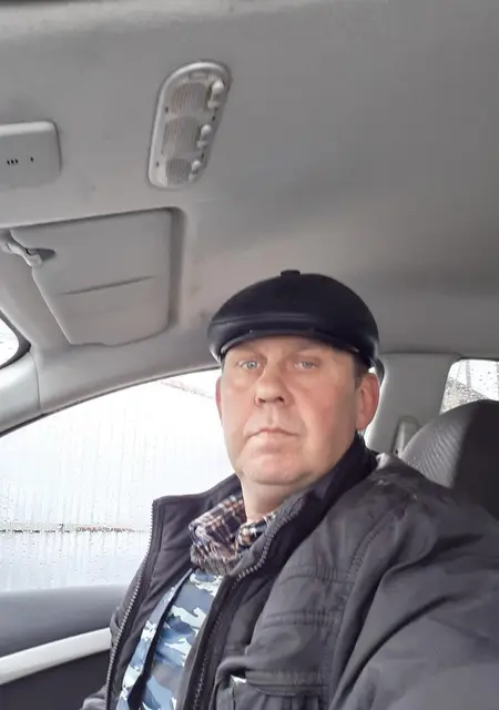 Я Александр, 52, из Каневской, ищу знакомства без обязательств