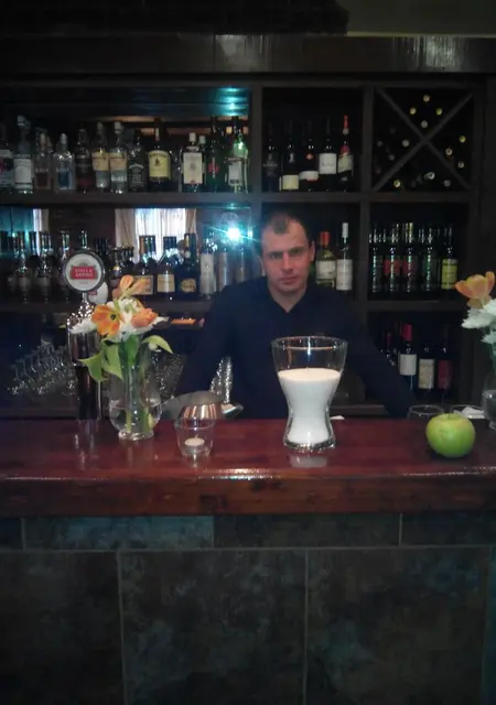 Я Анатолий, 37, знакомлюсь без обязательств в Серпухове