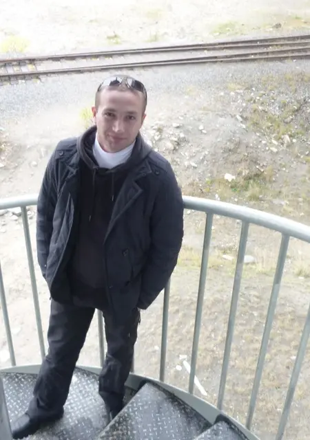 Я Вадим, 39, из Мурманска, ищу знакомства без обязательств