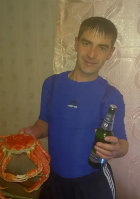 Влад из Стрежевого, ищу на сайте знакомства на одну ночь