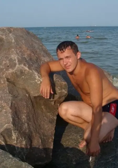 Я Андрей, 41, из Железнодорожного, ищу знакомства на одну ночь