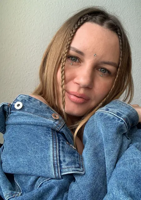 Я Яна, 31, знакомлюсь без обязательств в Екатеринбурге