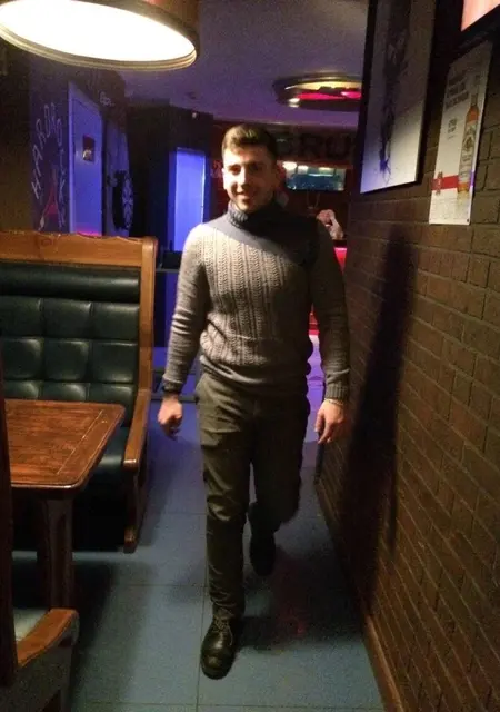 Я Игорь, 33, из Брянска, ищу знакомства на одну ночь