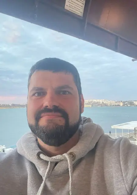 Я Vicheslav, 38, знакомлюсь в Евпатории