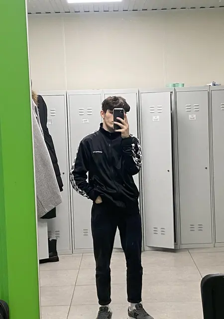 Александр из Сыктывкара, ищу на сайте знакомства на одну ночь