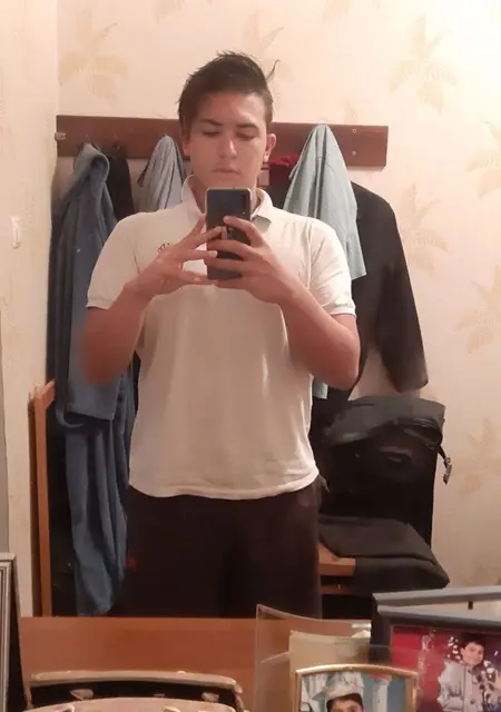 Я Ринат, 19, знакомлюсь для вирта в Сургуте