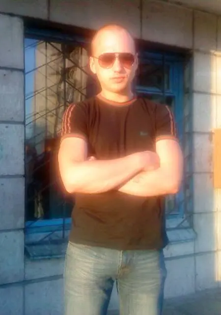 Я Владимир, 44, из Архангельска, ищу знакомство для постоянных отношений