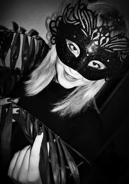 Я Карина, 32, из Курска, ищу знакомства без обязательств