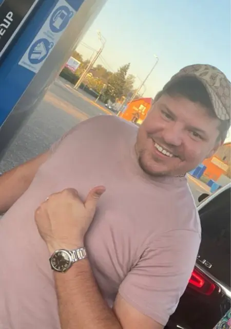 Никита из Санкт-Петербурга, мне 31, познакомлюсь для открытые отношения