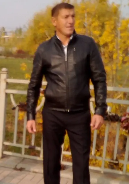 Андрей из Липецка, мне 43, познакомлюсь без обязательств