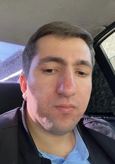 Эльвин из Вольска, мне 27, познакомлюсь на одну ночь