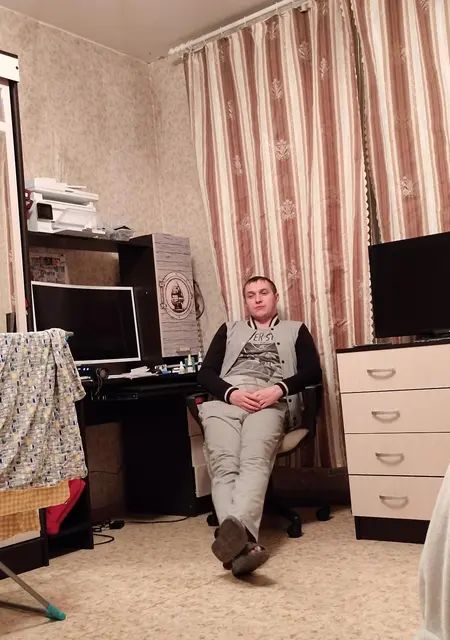 Я Илья, 38, знакомлюсь для дружбы в Тарко-Сале