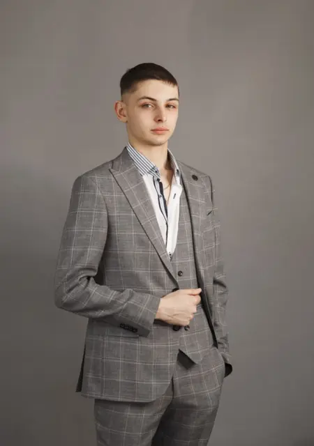 Я Альберт, 21, знакомлюсь на одну ночь в Новочеркасске