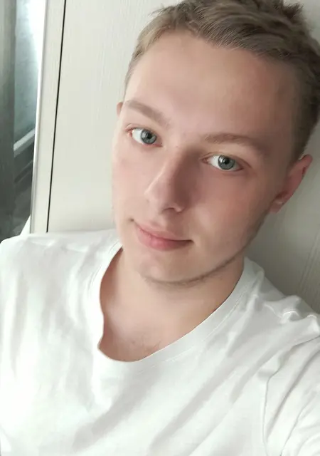 Николай из Омска, ищу на сайте постоянные отношения