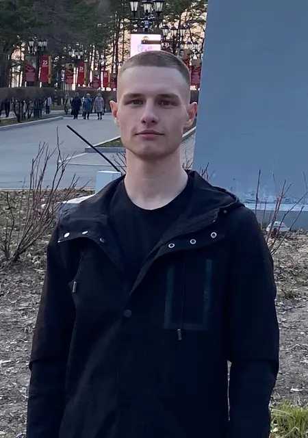 Я Максим, 25, из Благовещенска, ищу знакомства на одну ночь