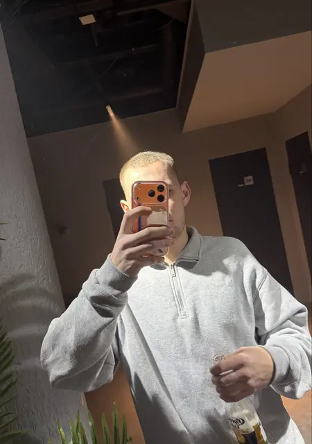 Я Сергей, 24, из Саранска, ищу знакомства на одну ночь