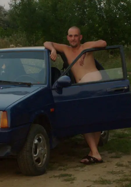 Я Алексей, 42, из Новошахтинска, ищу знакомства без обязательств