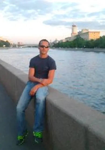 Alexandr из Домодедова, ищу на сайте знакомства на одну ночь