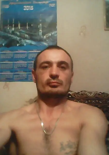 Александр из Батайска, мне 46, познакомлюсь для общения