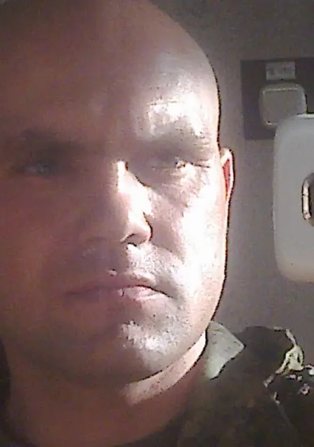 Я Vadim, 45, знакомлюсь на одну ночь в Курильске