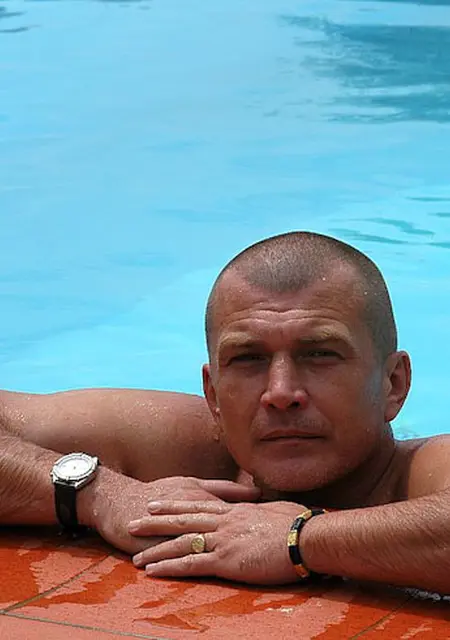 Дима из Хабаровска, мне 40, познакомлюсь на одну ночь