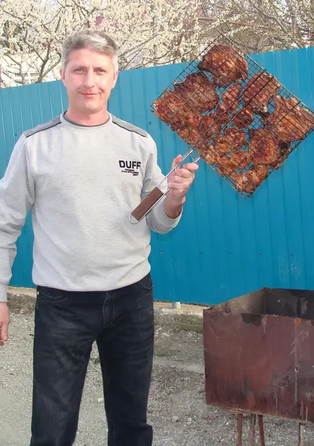 Александр из Крымска, ищу на сайте знакомства на одну ночь