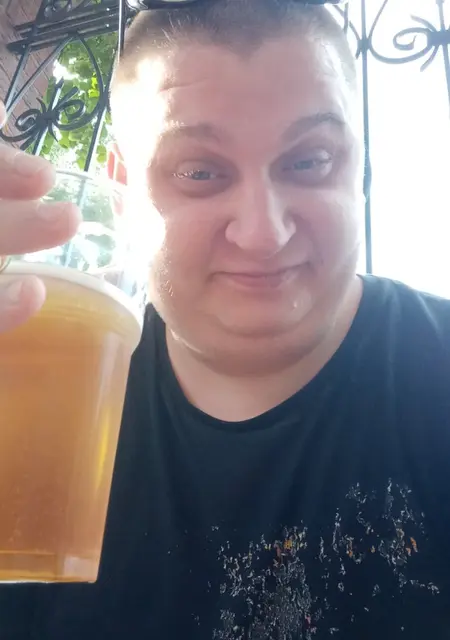 Я Андрей, 25, знакомлюсь без обязательств в Тольятти