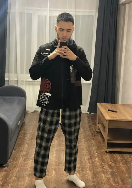 Я Олег, 24, знакомлюсь без обязательств в Черногорске