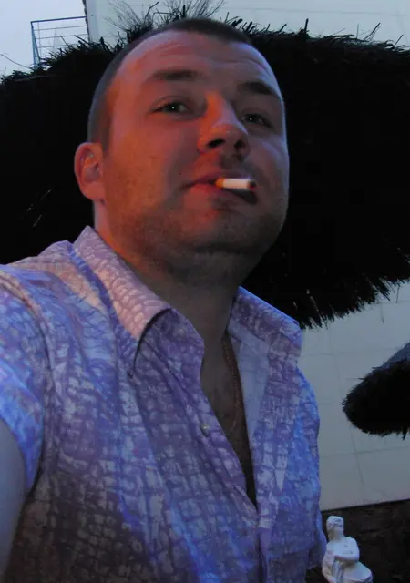 Денис из Севастополя, ищу на сайте знакомства на одну ночь