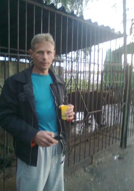 Я Макс, 47, знакомлюсь без обязательств в Брянске