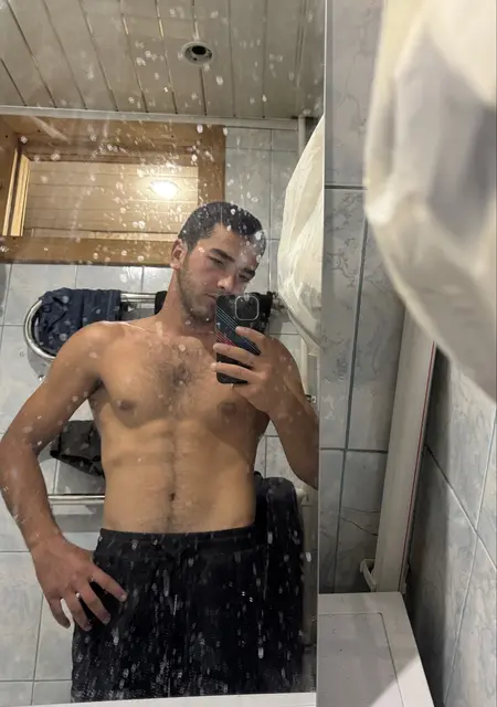 Мухаммед из Москвы, мне 21, познакомлюсь на одну ночь