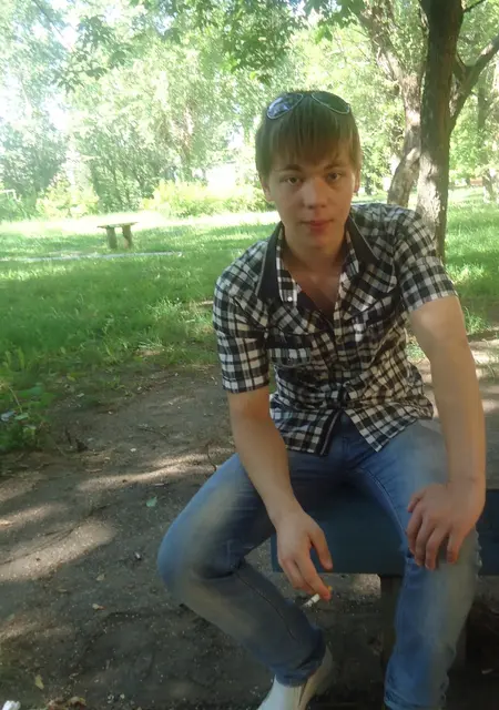 Виктор из Великого Новгорода, мне 32, познакомлюсь для общения