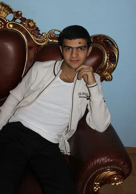 Я Армянин, 31, из Читы, ищу знакомства без обязательств