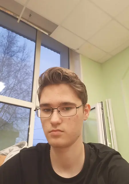 Я Вадим, 20, из Сургута, ищу знакомства на одну ночь