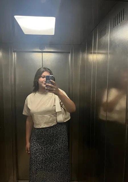 Анюта из Курска, ищу на сайте приятное времяпровождение