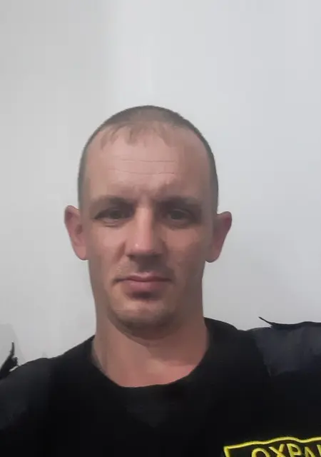 Я Алекс, 40, знакомлюсь без обязательств в Владивостоке