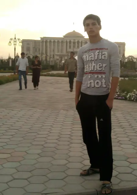 Я Shodmon, 32, знакомлюсь для вирта в Душанбе