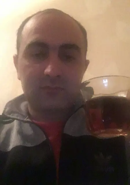 Я Алик, 45, знакомлюсь для приятного времяпровождения в Твери