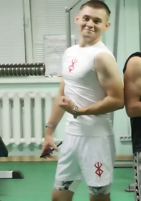 Кирилл из Волгограда, мне 18, познакомлюсь на одну ночь