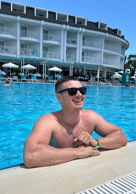 Я Евгений, 31, знакомлюсь для приятного времяпровождения в Москве