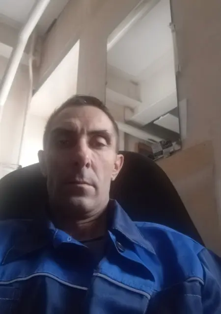 Я Ир Кафисов, 48, из Ульяновска, ищу знакомства на одну ночь