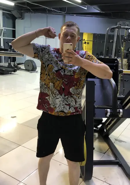 Я Данил, 21, знакомлюсь на одну ночь в Кемерово