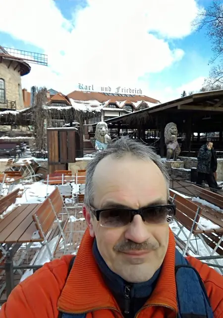 Алексей из Санкт-Петербурга, ищу на сайте общение