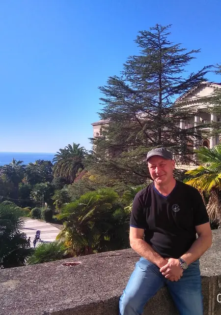 Юрий из Санкт-Петербурга, ищу на сайте знакомства без обязательств