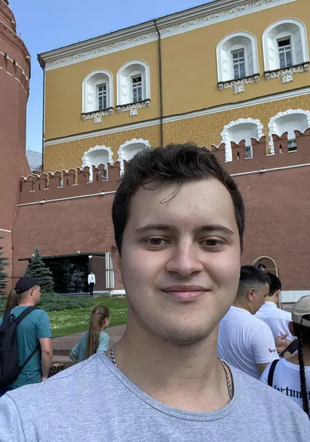 Я Антон, 24, из Сергиева Посада, ищу знакомства на одну ночь